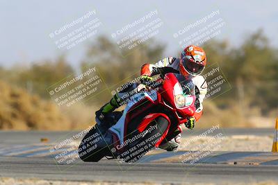 media/Jan-14-2024-SoCal Trackdays (Sun) [[2e55ec21a6]]/Turn 2 (1025am)/